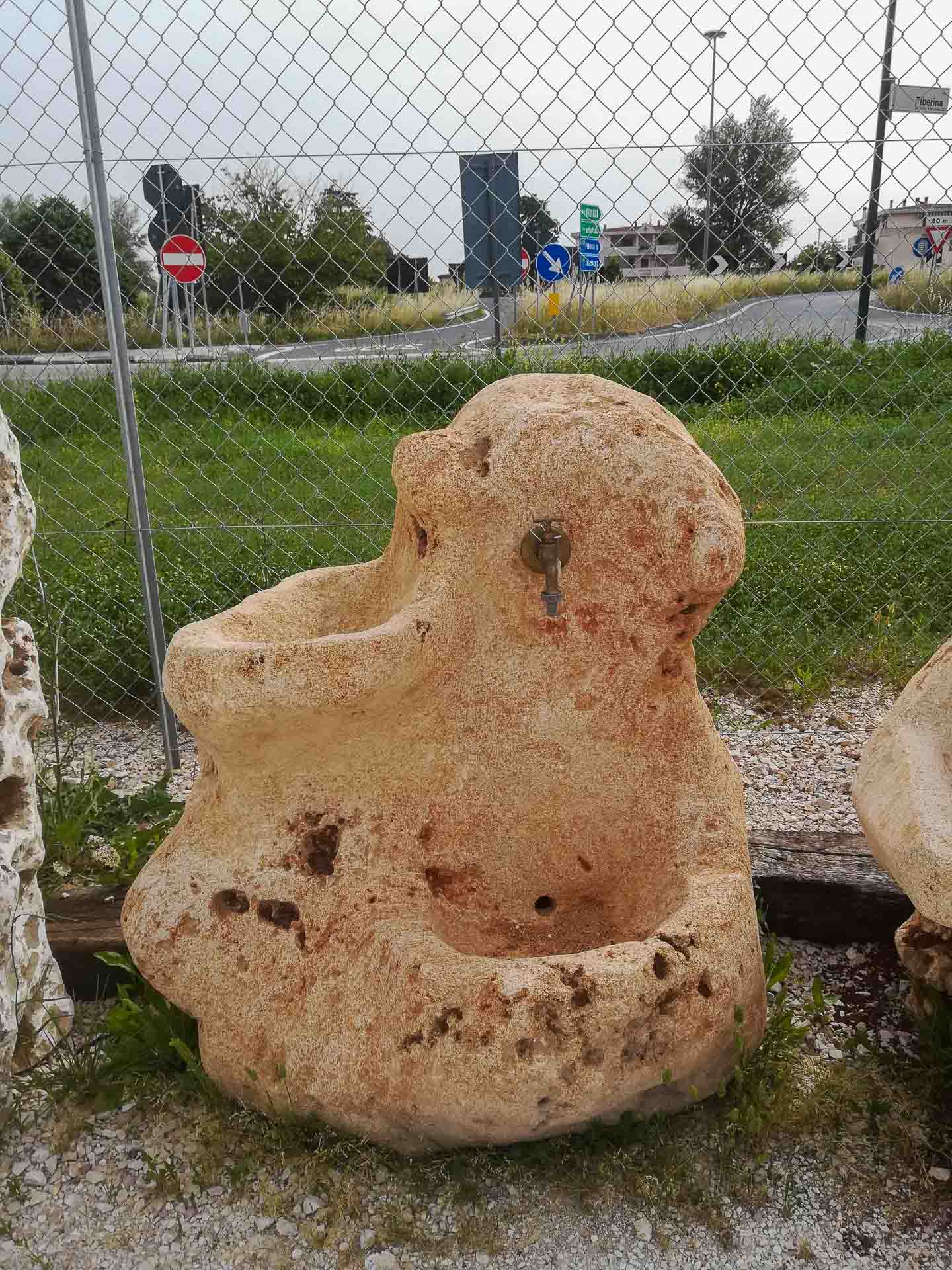 Vasche, Camini e Fontane in Pietra - foto 17