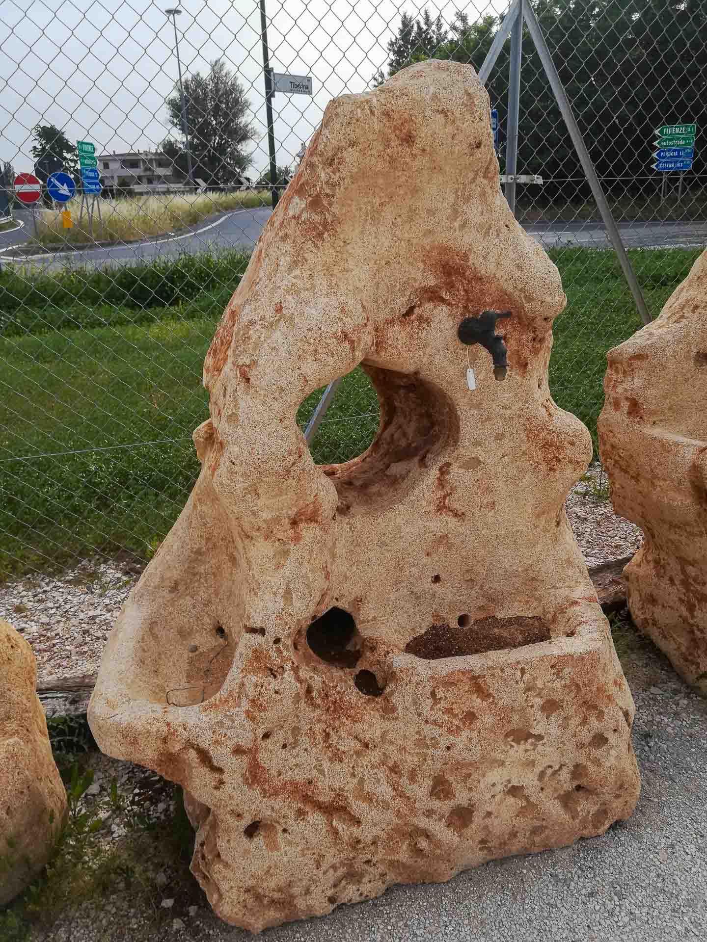 Vasche, Camini e Fontane in Pietra - foto 18